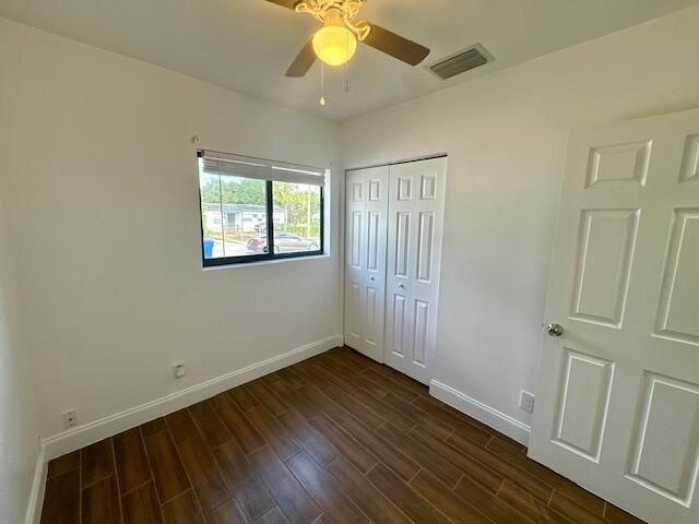 For Sale: $345,000 (3 beds, 1 baths, 864 Square Feet)