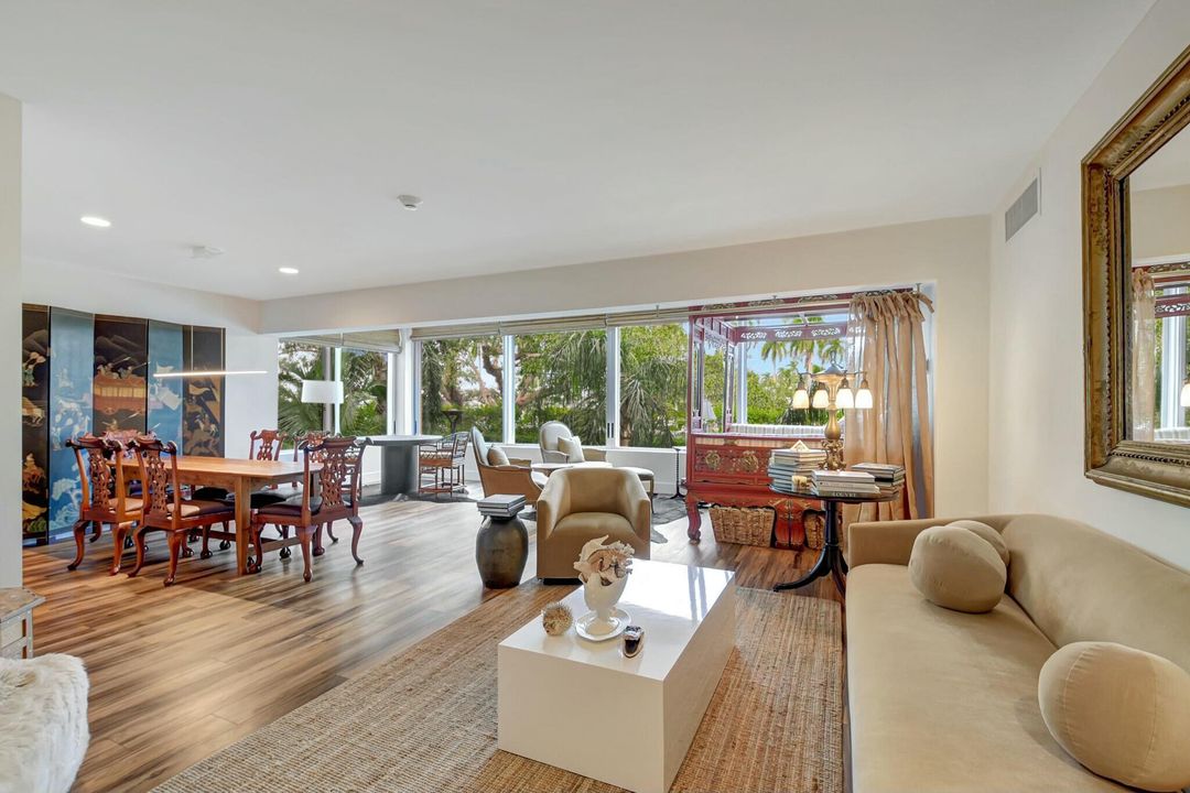 For Sale: $1,950,000 (1 beds, 1 baths, 1143 Square Feet)