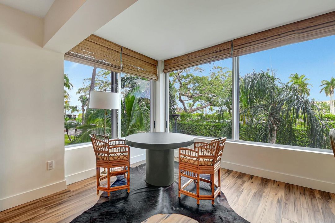 For Sale: $1,950,000 (1 beds, 1 baths, 1143 Square Feet)