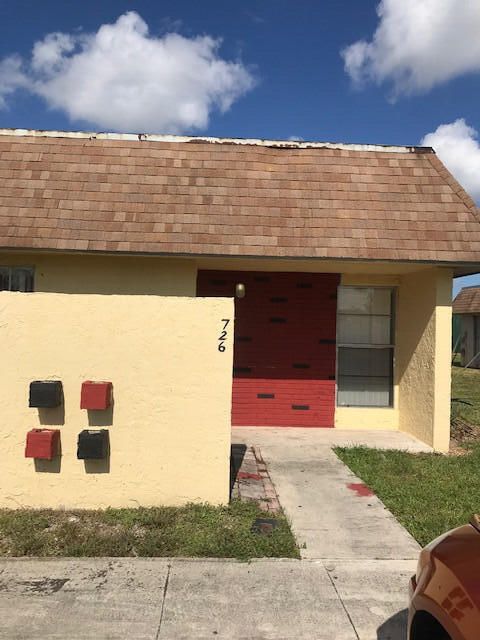 For Sale: $183,500 (2 beds, 2 baths, 1036 Square Feet)