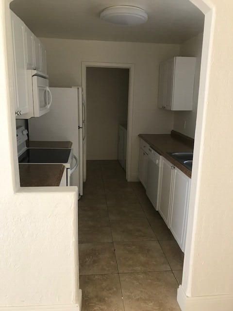 For Sale: $183,500 (2 beds, 2 baths, 1036 Square Feet)