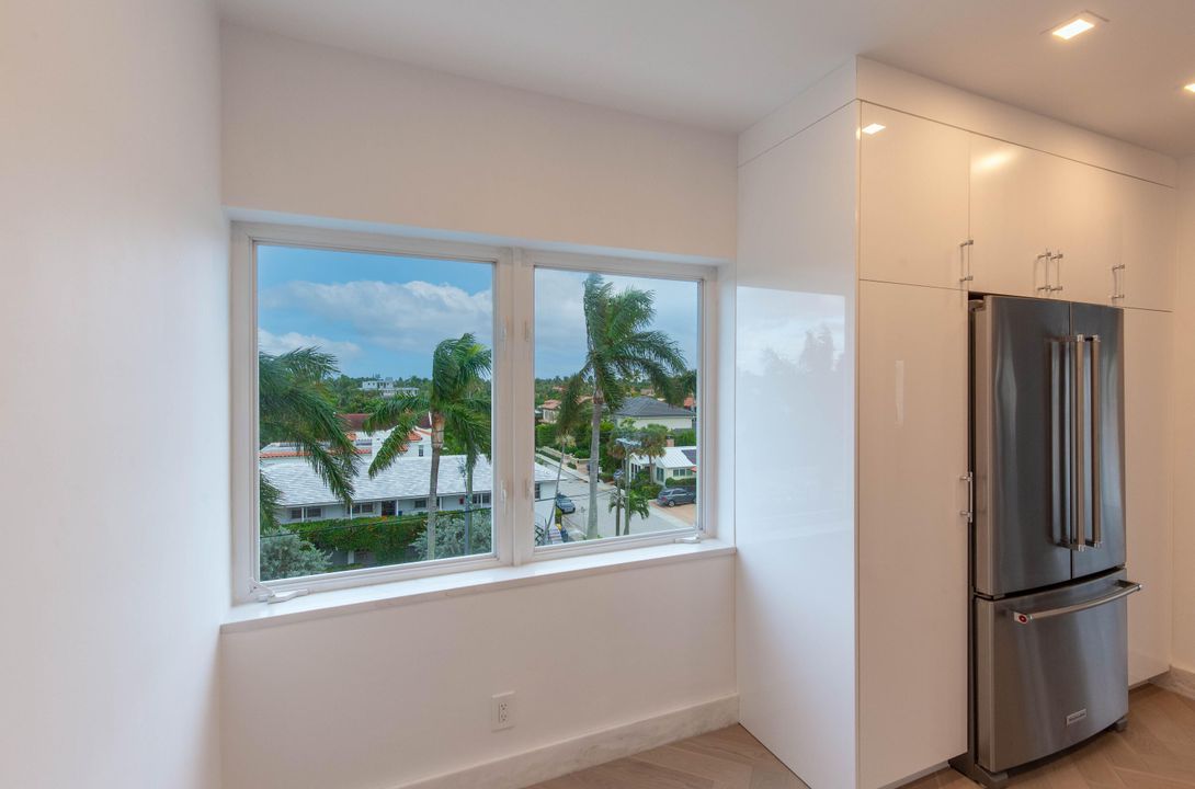 For Sale: $2,195,000 (1 beds, 1 baths, 871 Square Feet)