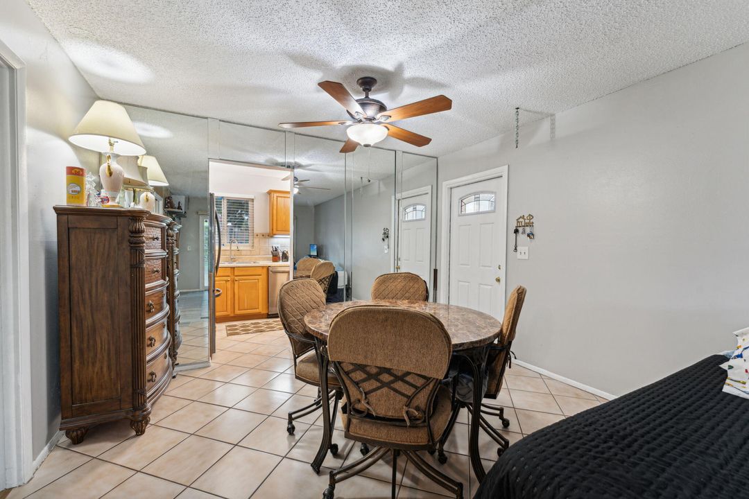 For Sale: $156,000 (2 beds, 2 baths, 812 Square Feet)