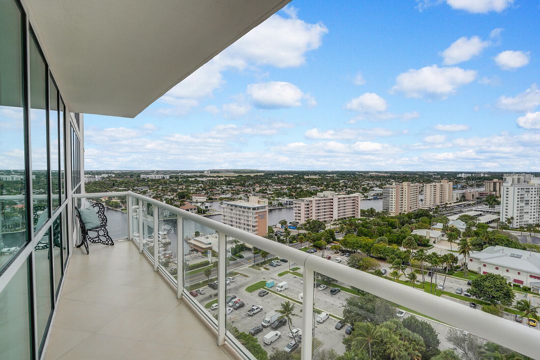 For Sale: $2,999,500 (3 beds, 3 baths, 2726 Square Feet)