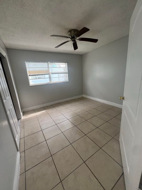 For Rent: $1,500 (3 beds, 1 baths, 1050 Square Feet)