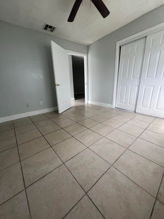 For Rent: $1,500 (3 beds, 1 baths, 1050 Square Feet)