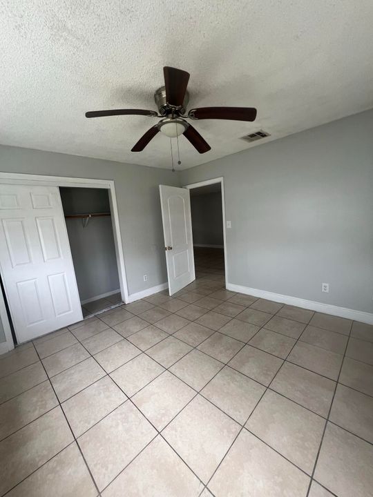 For Rent: $1,500 (3 beds, 1 baths, 1050 Square Feet)