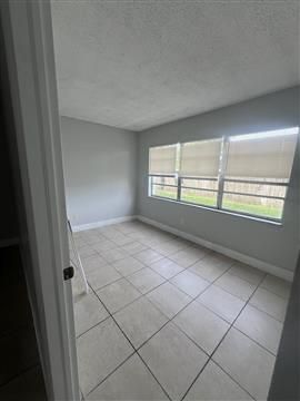 For Rent: $1,500 (3 beds, 1 baths, 1050 Square Feet)