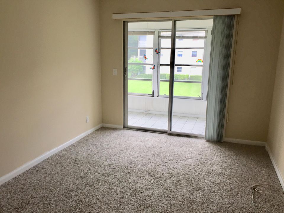 For Rent: $1,595 (2 beds, 1 baths, 819 Square Feet)