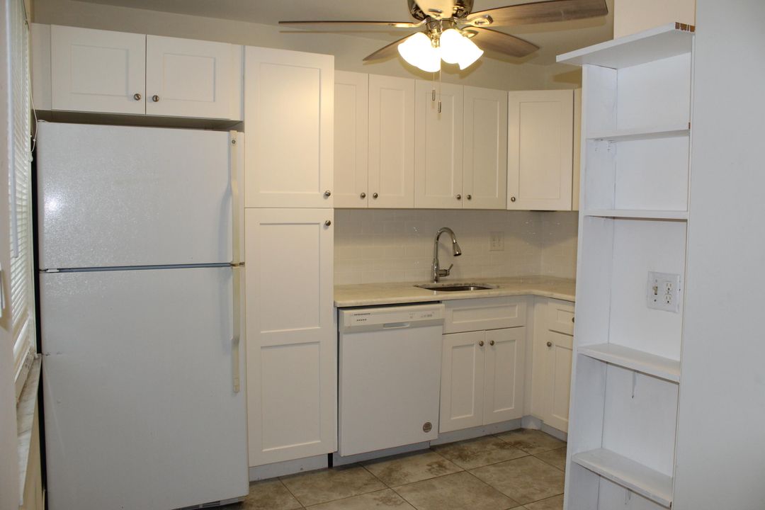 For Sale: $199,900 (1 beds, 1 baths, 950 Square Feet)