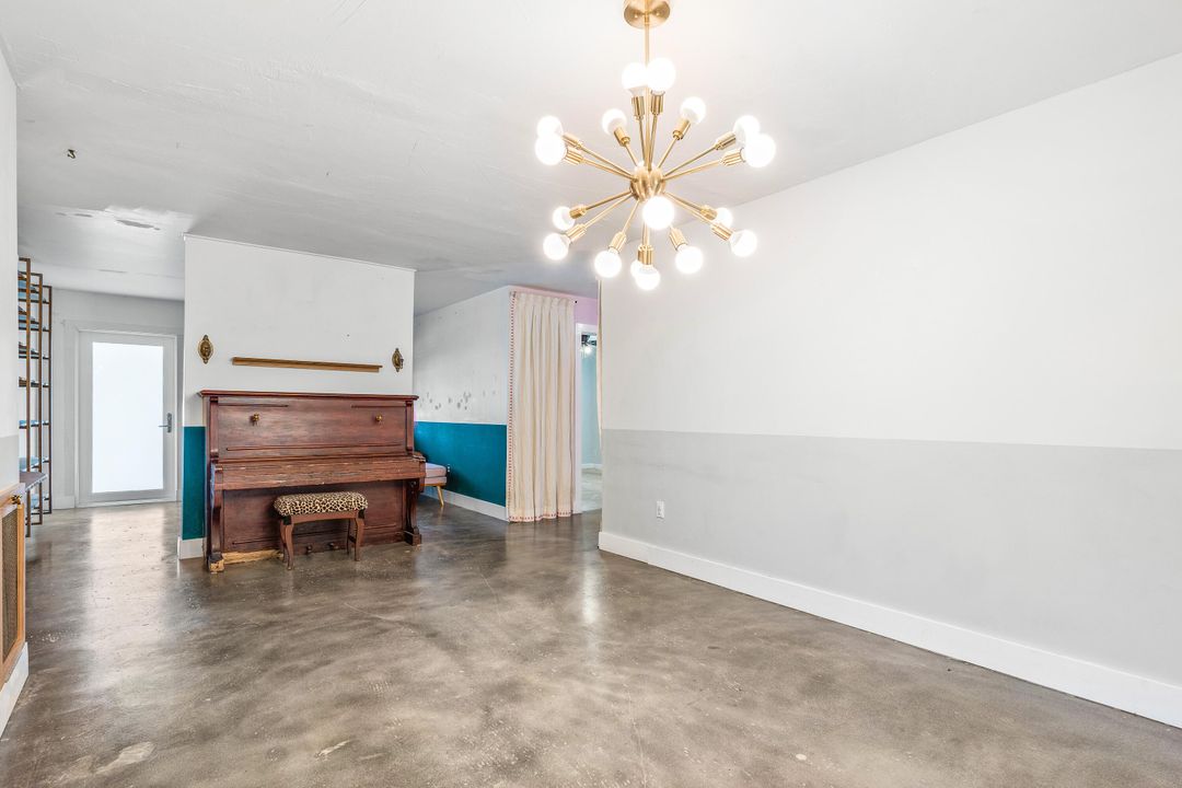 For Sale: $424,900 (3 beds, 2 baths, 1333 Square Feet)