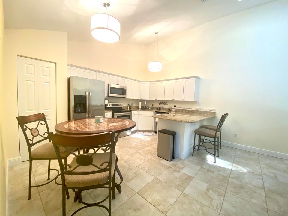 For Rent: $2,760 (3 beds, 2 baths, 1276 Square Feet)