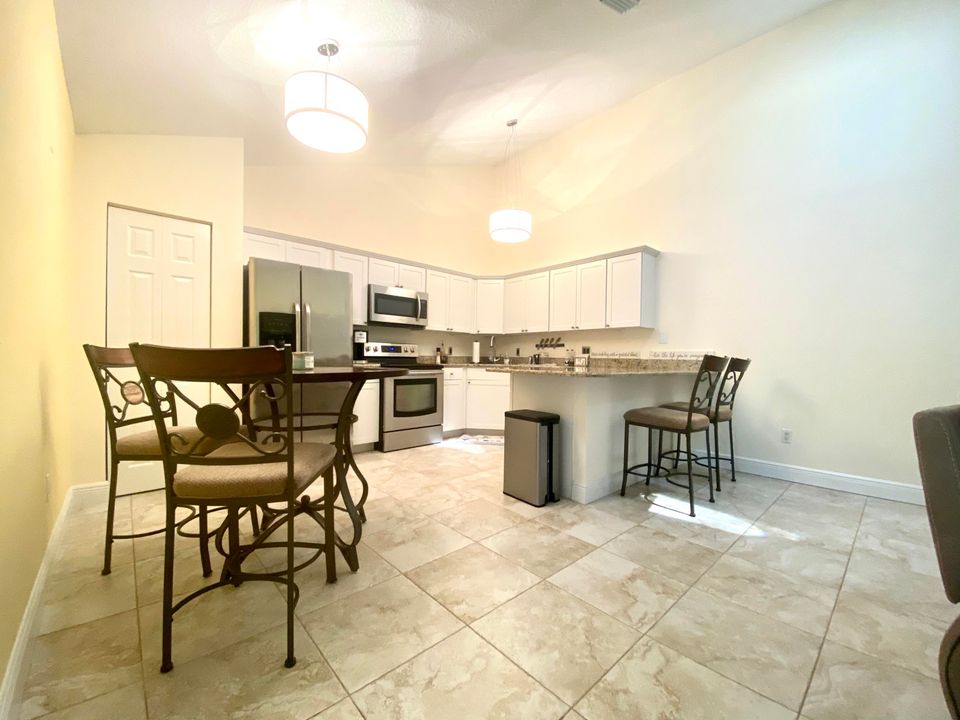 For Rent: $2,760 (3 beds, 2 baths, 1276 Square Feet)