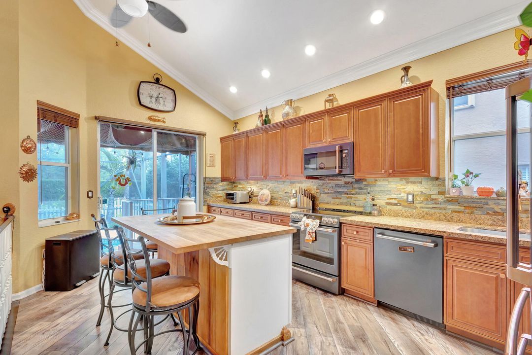 For Sale: $630,000 (4 beds, 3 baths, 2389 Square Feet)