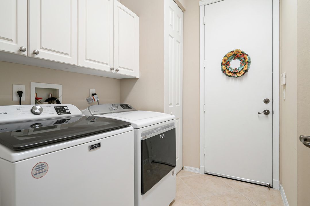 For Sale: $1,125,000 (4 beds, 2 baths, 2617 Square Feet)