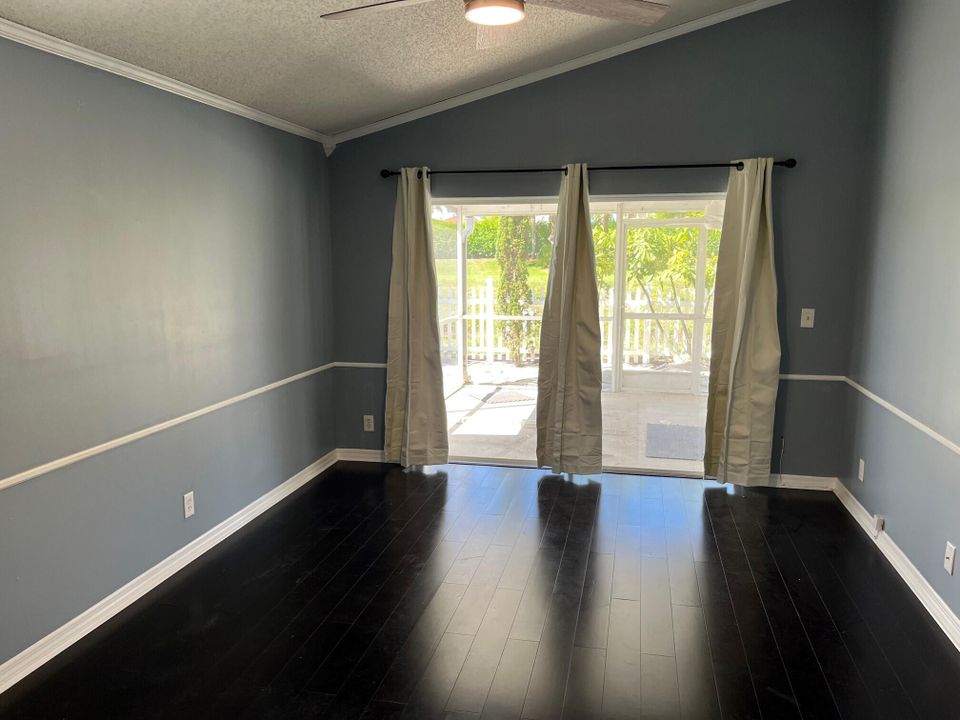 For Rent: $3,200 (3 beds, 2 baths, 1808 Square Feet)