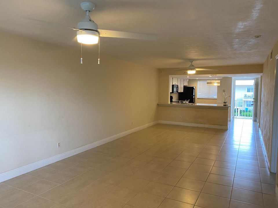 For Rent: $2,100 (2 beds, 2 baths, 1201 Square Feet)