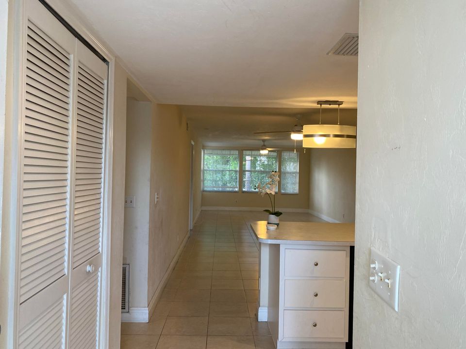 For Rent: $2,100 (2 beds, 2 baths, 1201 Square Feet)