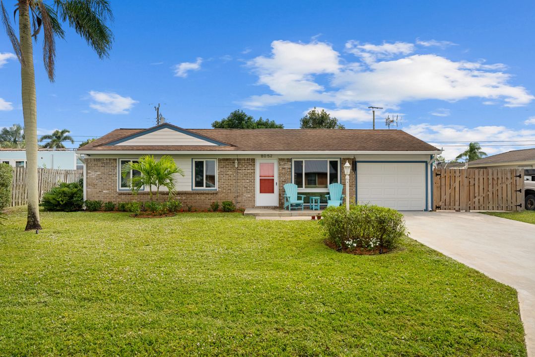 For Sale: $395,000 (3 beds, 2 baths, 1262 Square Feet)