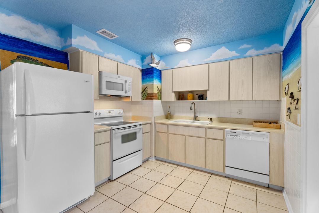 For Sale: $395,000 (3 beds, 2 baths, 1262 Square Feet)