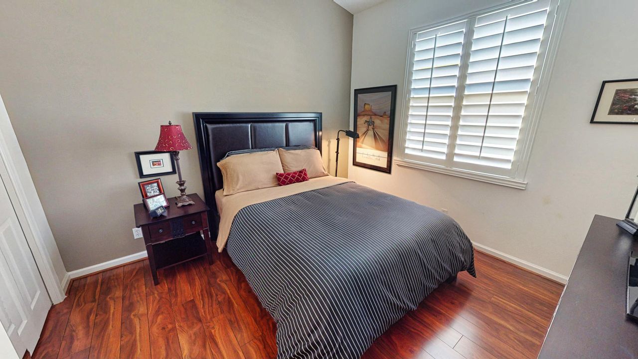 For Sale: $359,000 (2 beds, 2 baths, 1635 Square Feet)