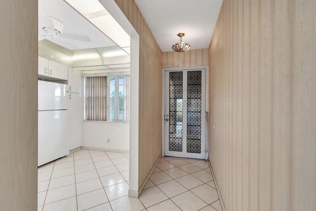 For Sale: $110,000 (2 beds, 2 baths, 1156 Square Feet)