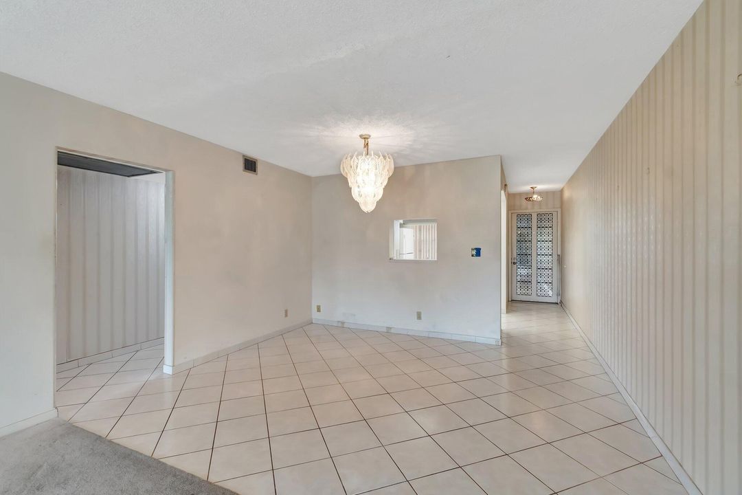 For Sale: $110,000 (2 beds, 2 baths, 1156 Square Feet)