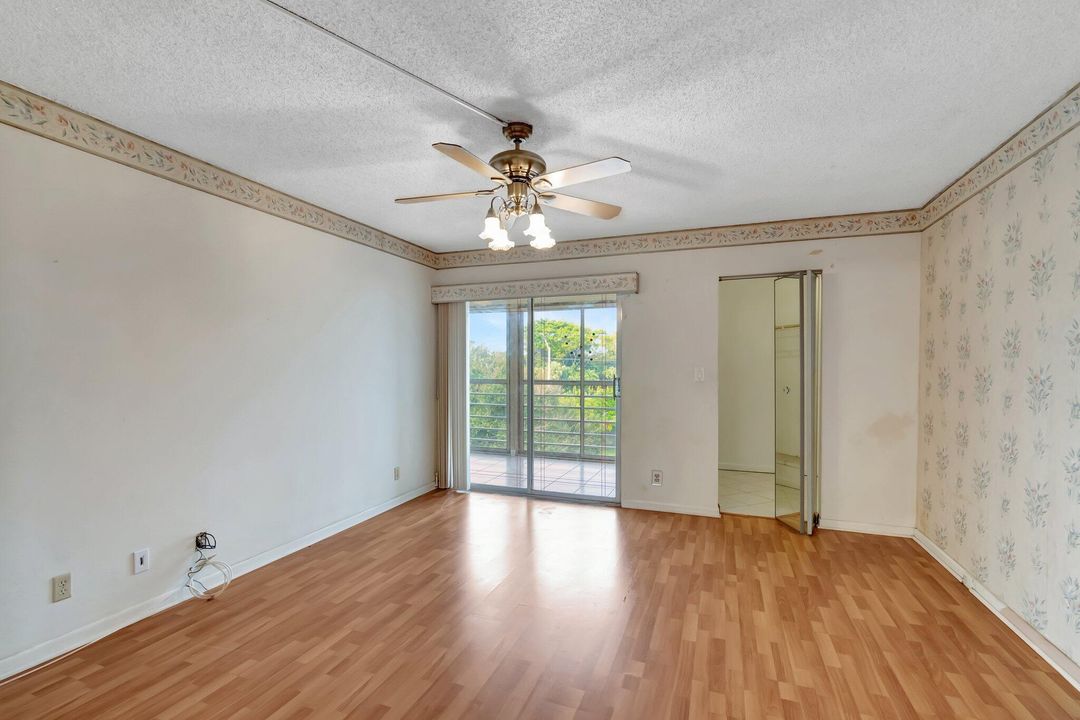 For Sale: $110,000 (2 beds, 2 baths, 1156 Square Feet)