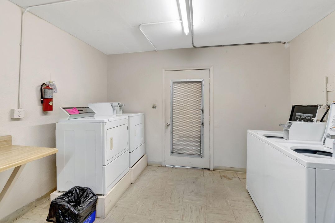 For Sale: $110,000 (2 beds, 2 baths, 1156 Square Feet)