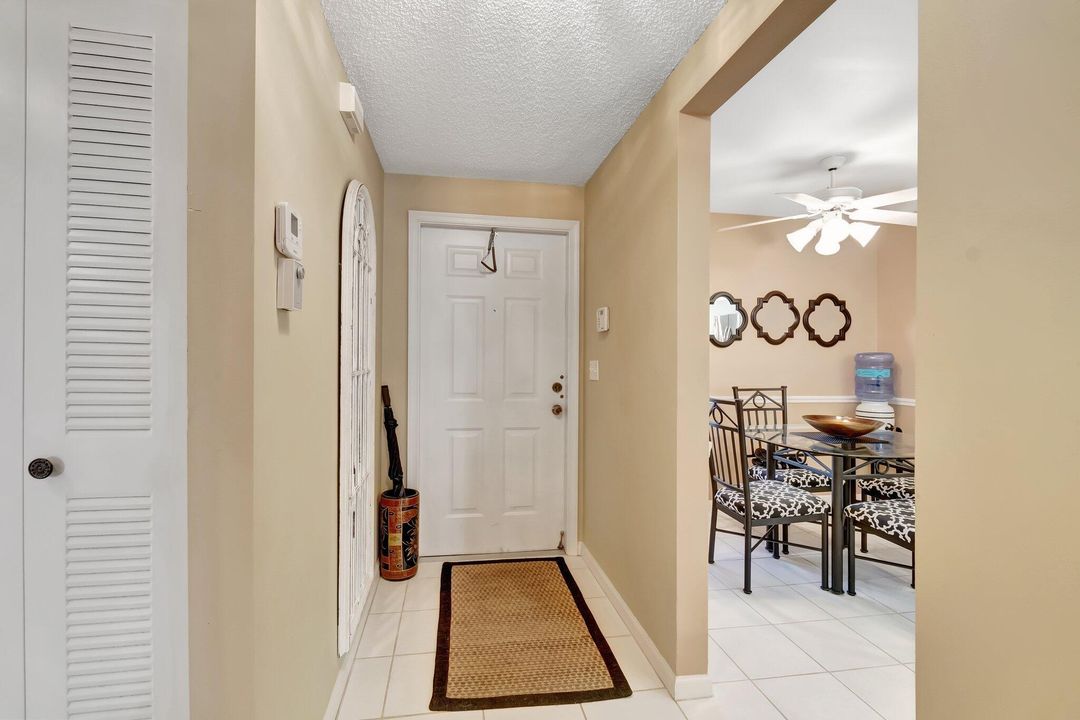 For Sale: $299,000 (2 beds, 2 baths, 1498 Square Feet)