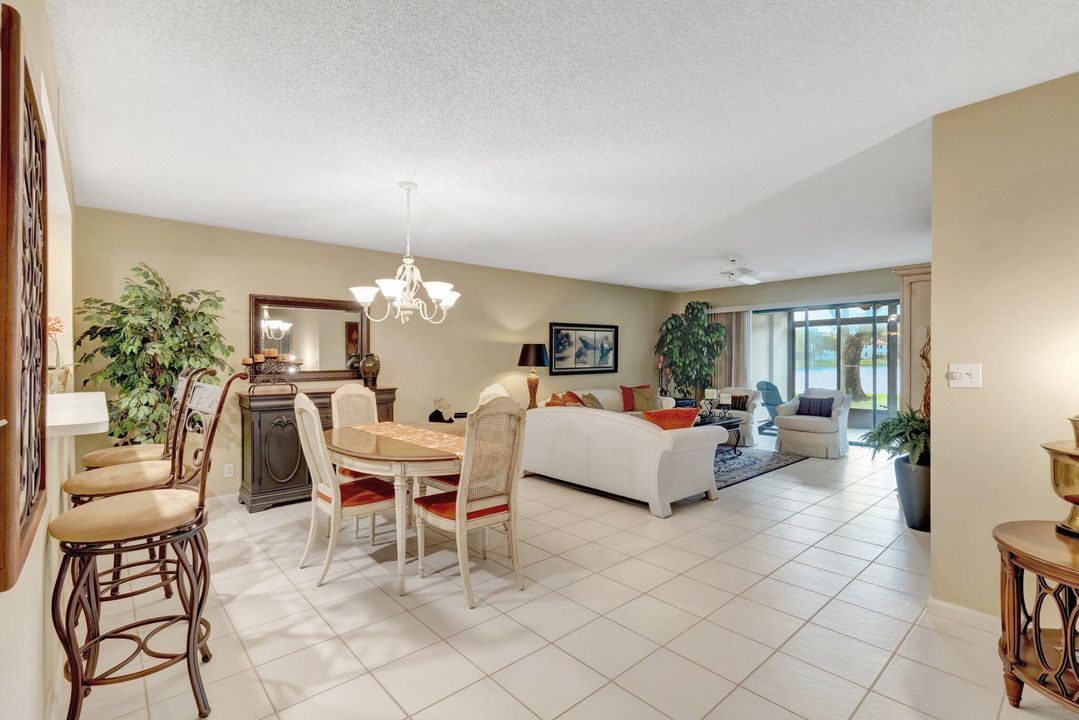 For Sale: $299,000 (2 beds, 2 baths, 1498 Square Feet)