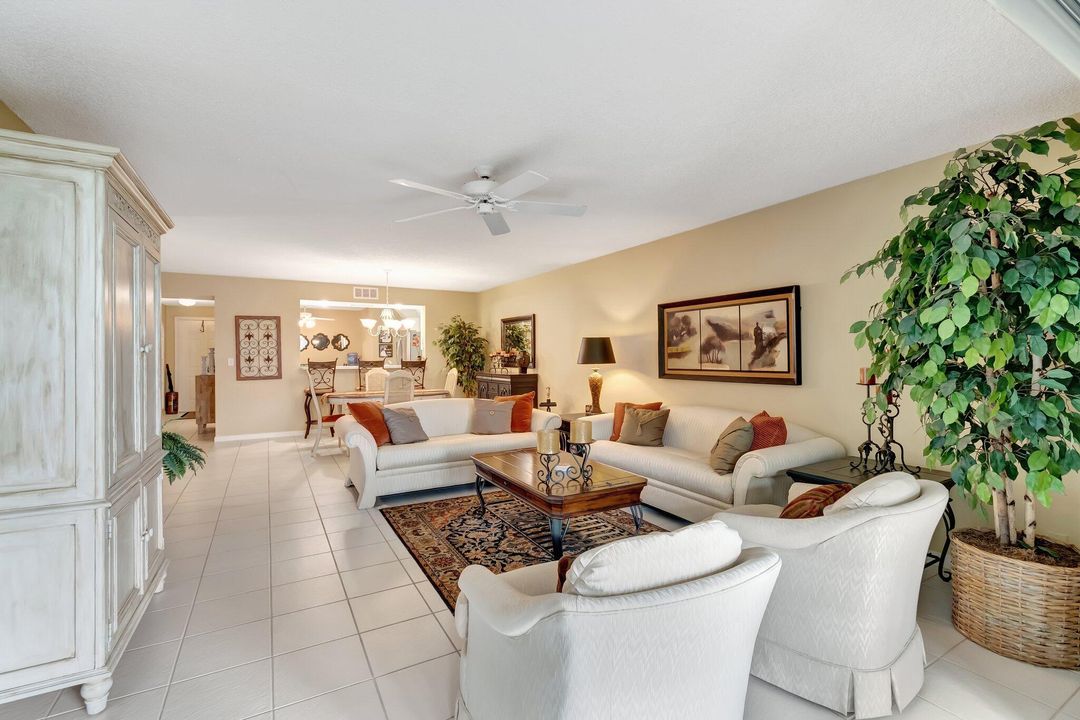 For Sale: $299,000 (2 beds, 2 baths, 1498 Square Feet)