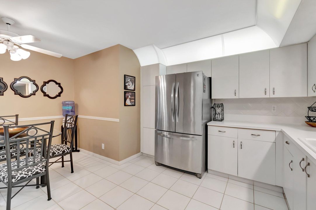 For Sale: $299,000 (2 beds, 2 baths, 1498 Square Feet)