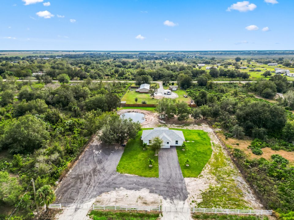 For Sale: $374,900 (3 beds, 2 baths, 1248 Square Feet)