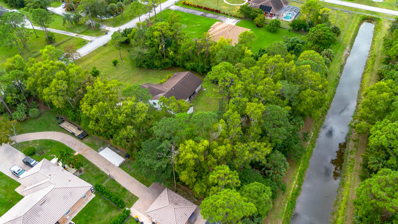 Active With Contract: $537,500 (4 beds, 2 baths, 1938 Square Feet)