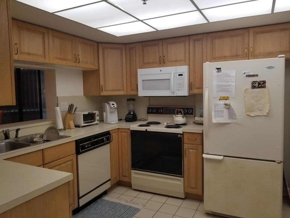 For Rent: $4,000 (2 beds, 2 baths, 1552 Square Feet)