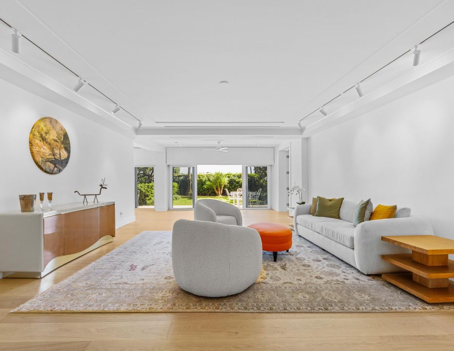 For Sale: $6,900,000 (2 beds, 2 baths, 1857 Square Feet)