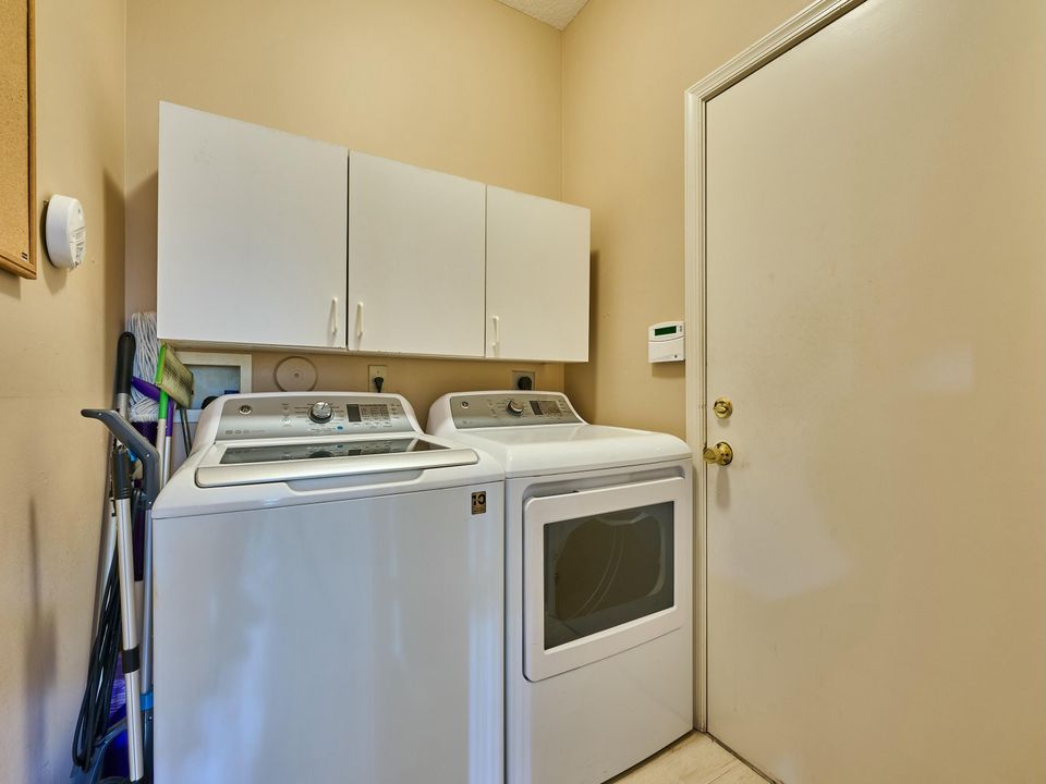 For Sale: $399,000 (3 beds, 2 baths, 1788 Square Feet)