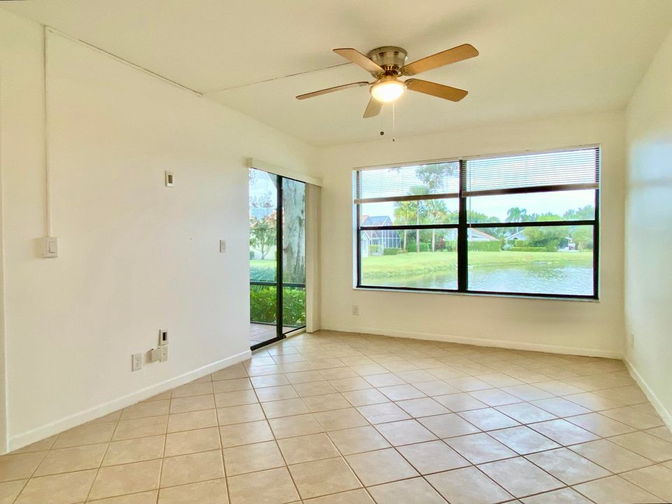 For Sale: $235,000 (2 beds, 2 baths, 1000 Square Feet)