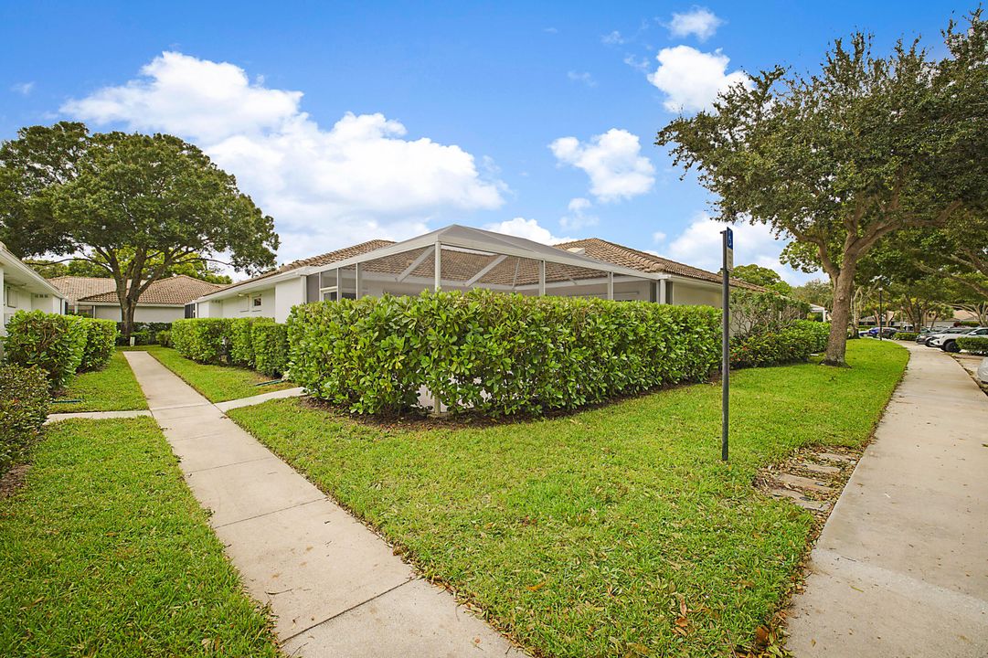 For Sale: $509,900 (2 beds, 2 baths, 1152 Square Feet)