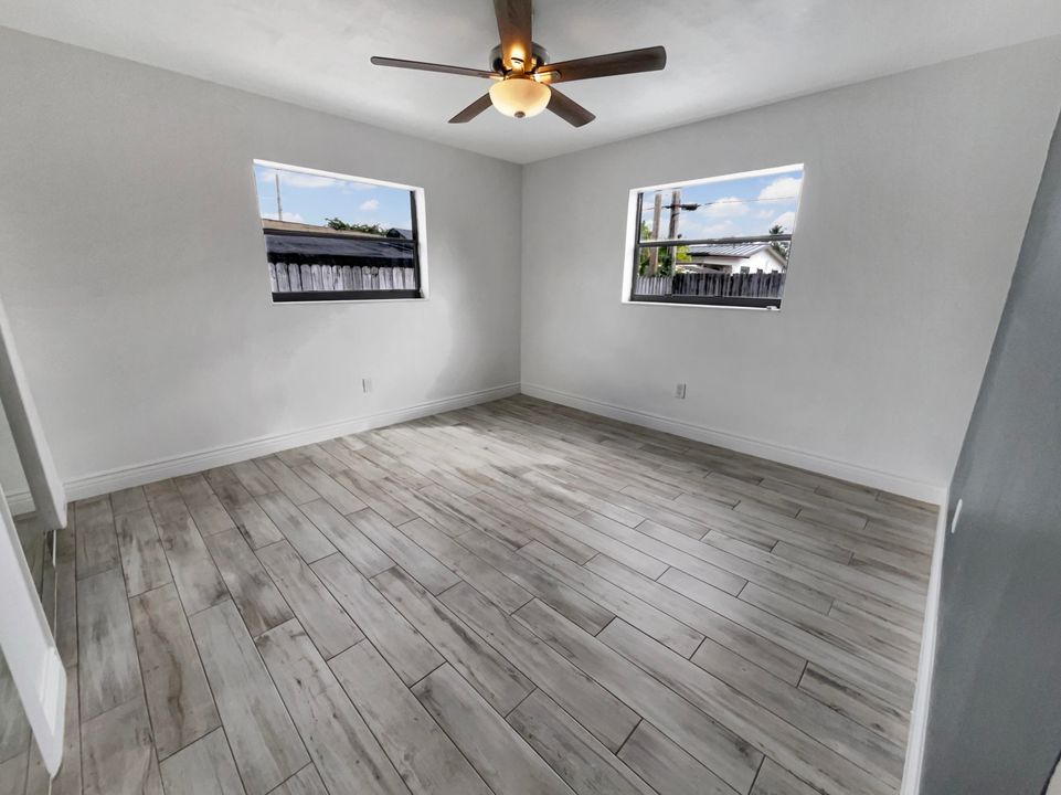 For Sale: $580,000 (3 beds, 2 baths, 1359 Square Feet)