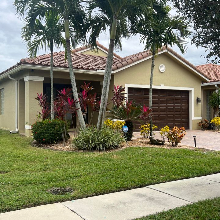 For Sale: $550,000 (3 beds, 2 baths, 1757 Square Feet)