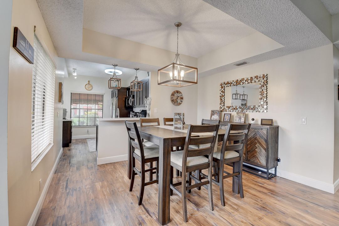 For Sale: $379,900 (2 beds, 2 baths, 1496 Square Feet)