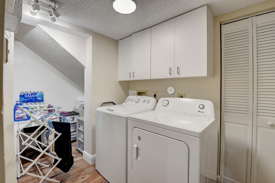 For Sale: $379,900 (2 beds, 2 baths, 1496 Square Feet)