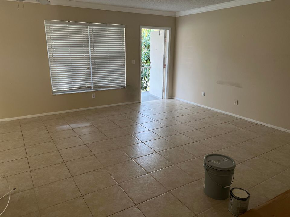 For Sale: $135,000 (2 beds, 2 baths, 1000 Square Feet)