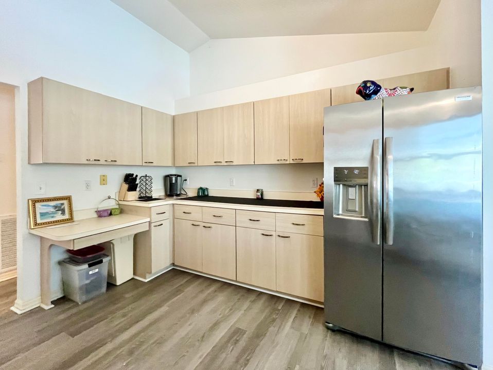 For Sale: $425,000 (3 beds, 2 baths, 1803 Square Feet)