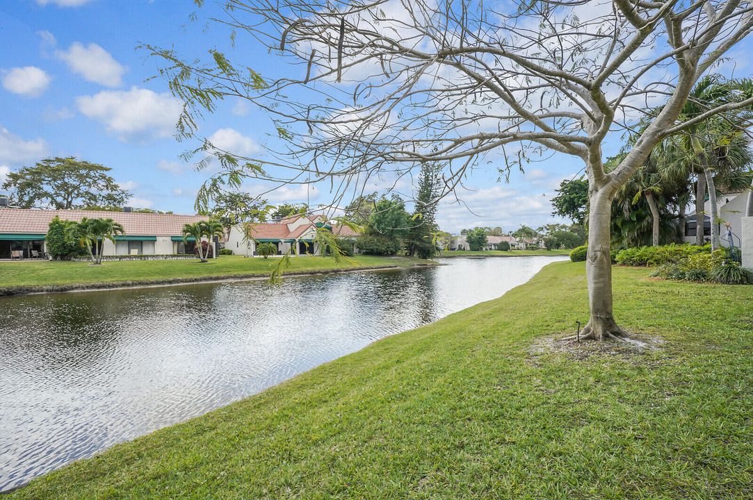 For Sale: $650,000 (3 beds, 2 baths, 2001 Square Feet)