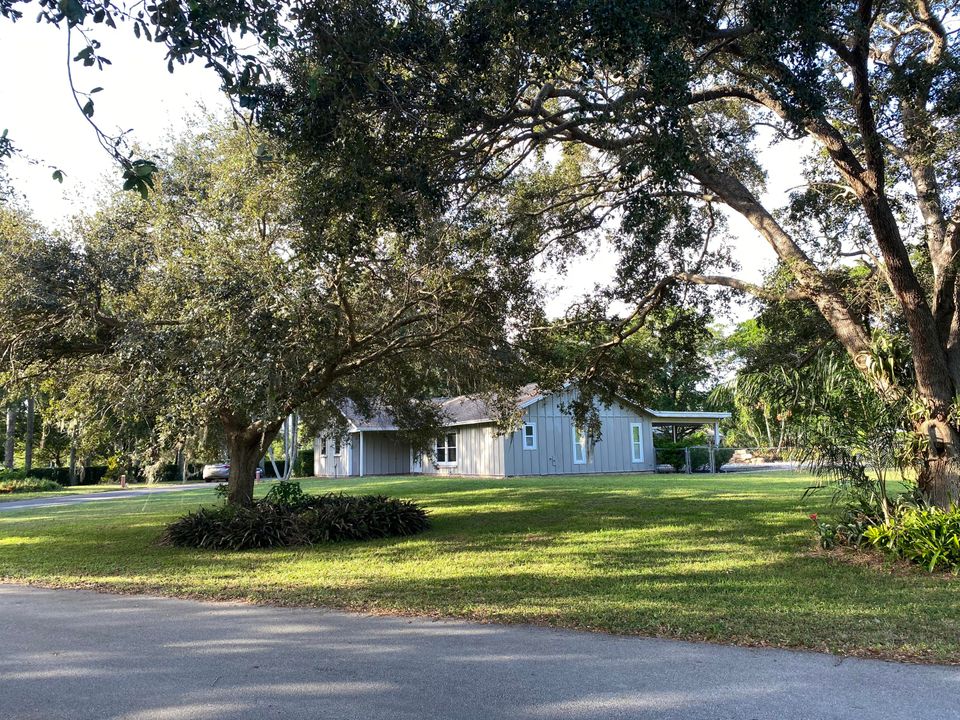 For Sale: $849,900 (3 beds, 2 baths, 1731 Square Feet)