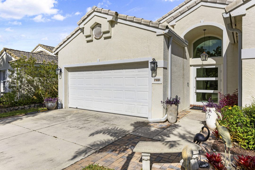 For Sale: $649,000 (3 beds, 2 baths, 1822 Square Feet)