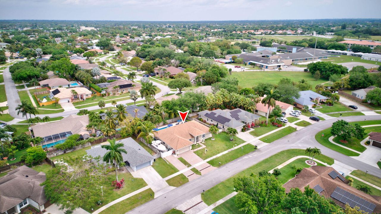 For Sale: $797,000 (4 beds, 2 baths, 2196 Square Feet)